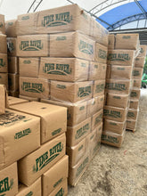 Load image into Gallery viewer, Pine River Shavings