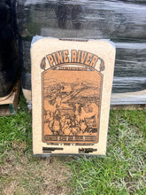 Load image into Gallery viewer, Pine River Shavings